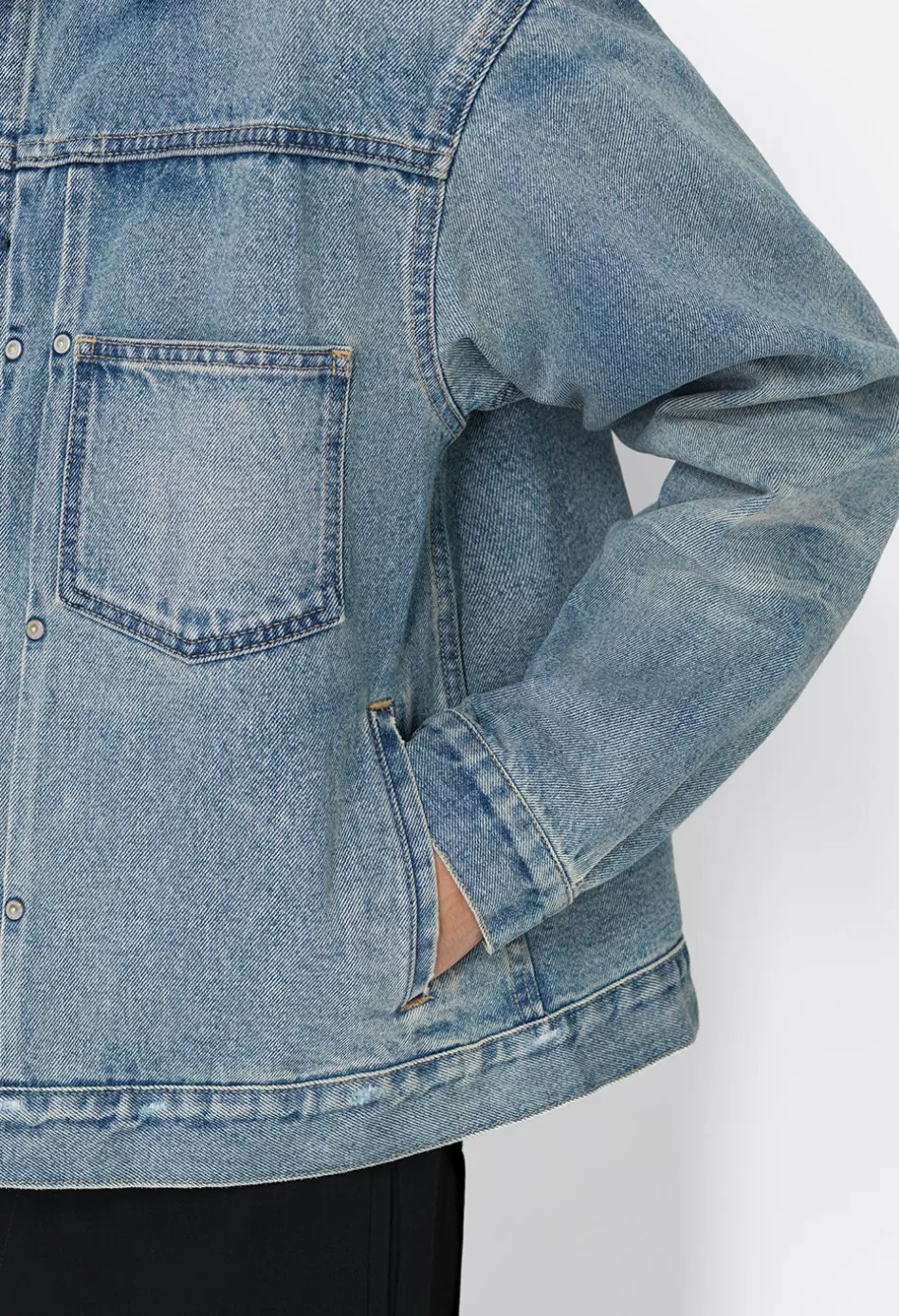 Clearance JOHN ELLIOTT Thumper Jacket Type II Coast